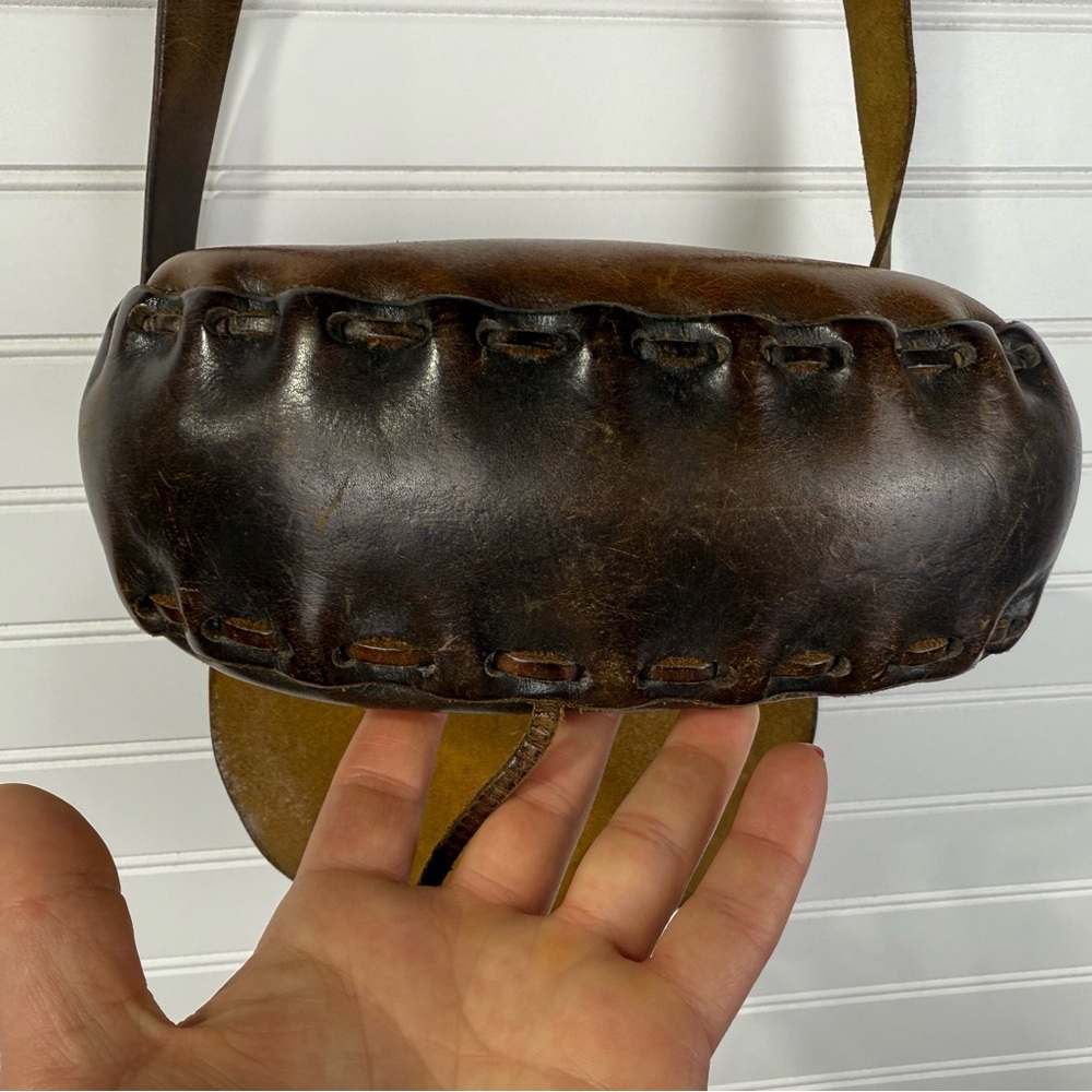 Vintage 70’s hand tooled leather floral purse. - Picture 9 of 11